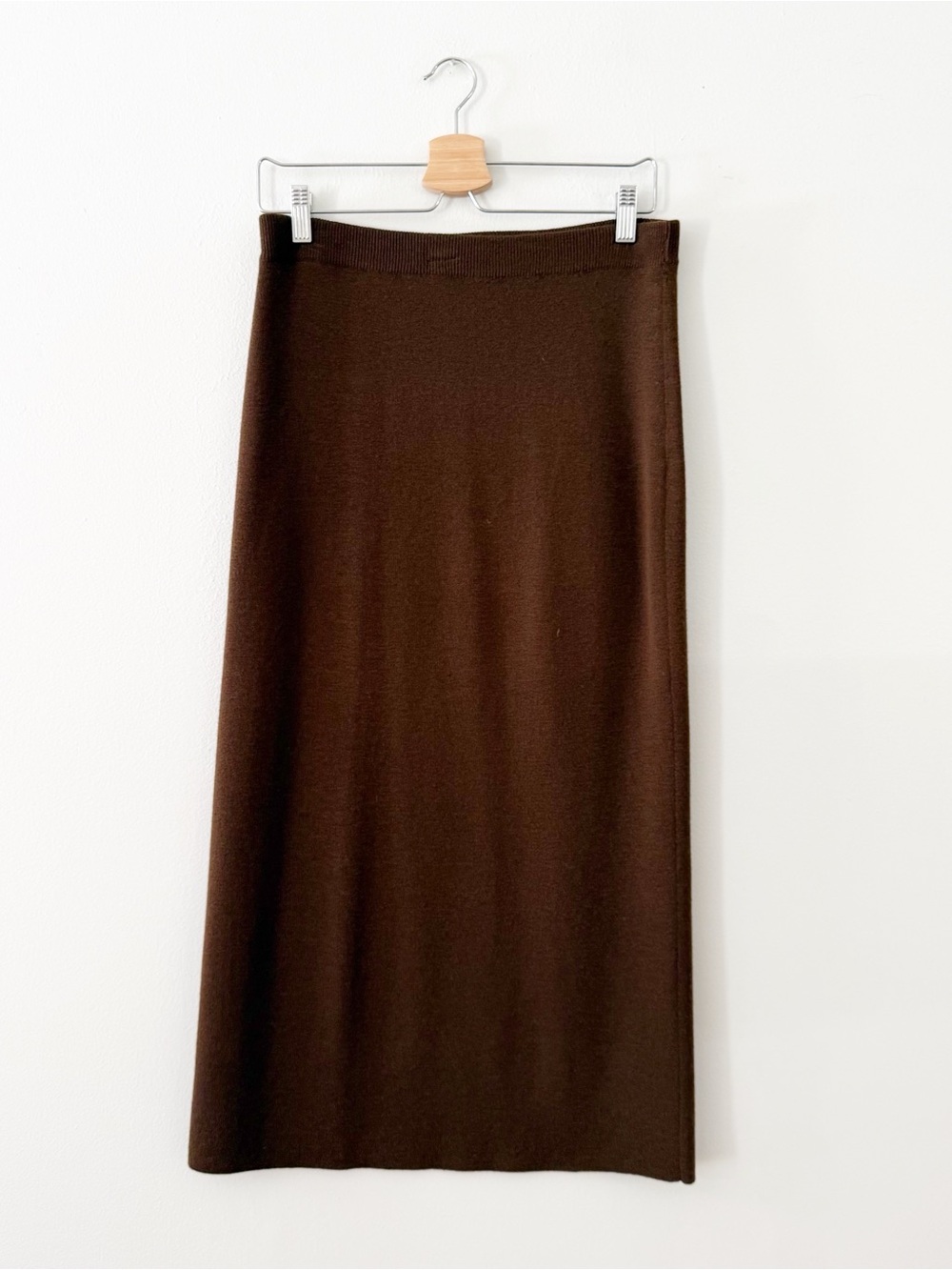 Eileen Fisher Brown Wool Midi Skirt Pull On Size small. In good condition.
β’Le